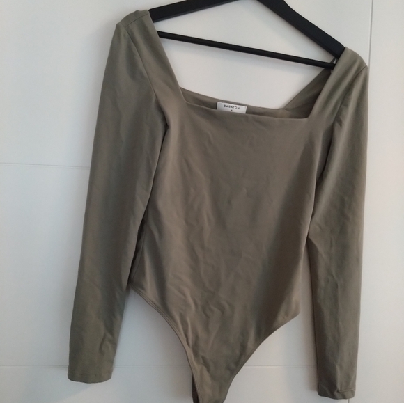 Babaton M grey/green bodysuit - Picture 14 of 15